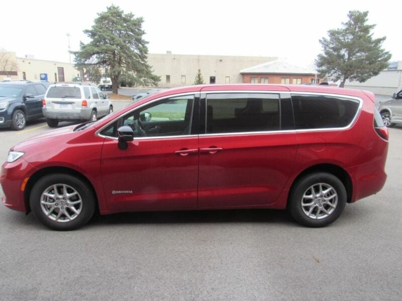 2024 Chrysler Pacifica