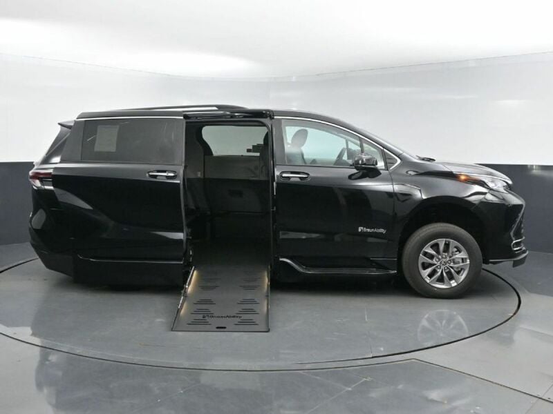 2024 Toyota Sienna