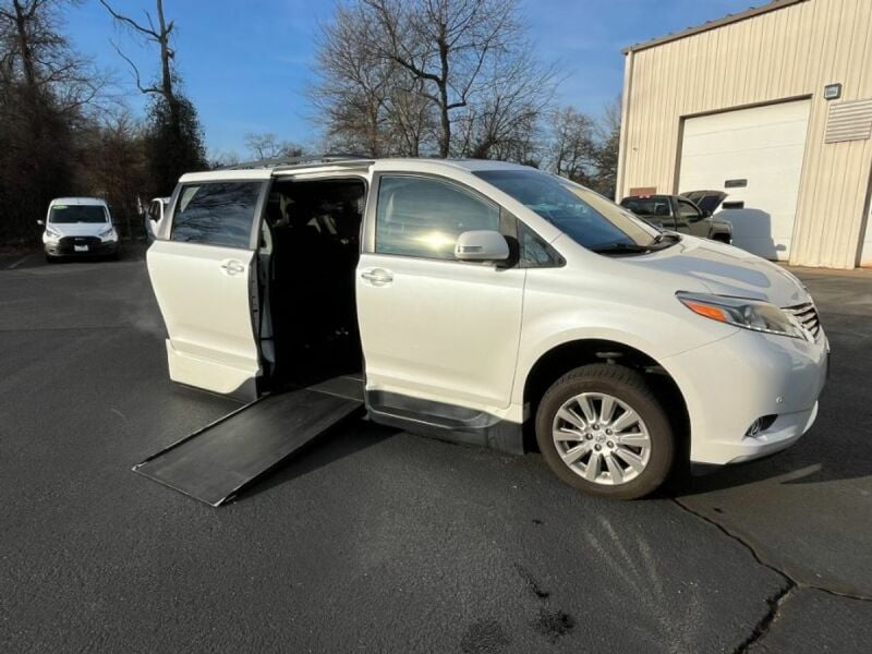 2015 Toyota Sienna