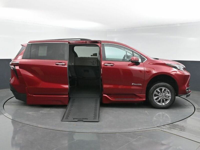 2024 Toyota Sienna