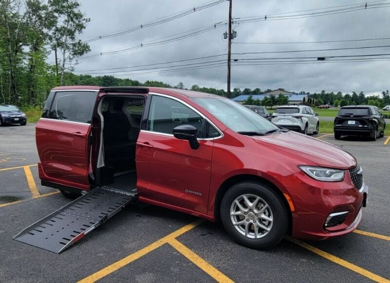 2024 Chrysler Pacifica