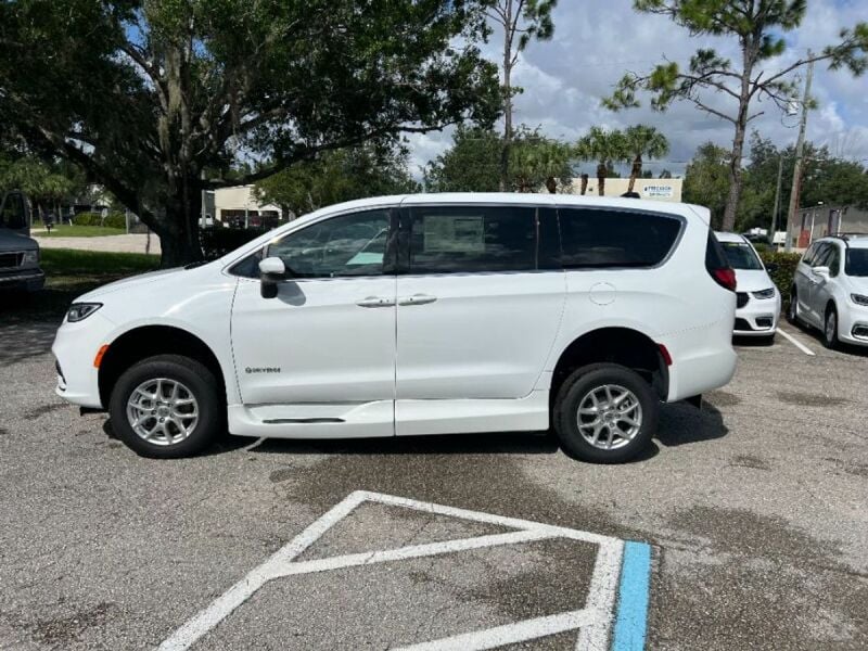 2023 Chrysler Pacifica