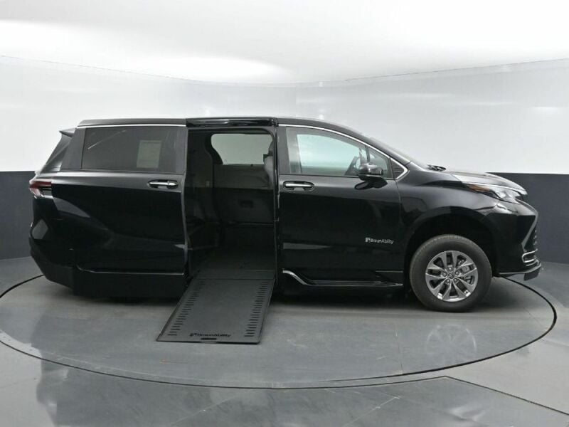 2024 Toyota Sienna