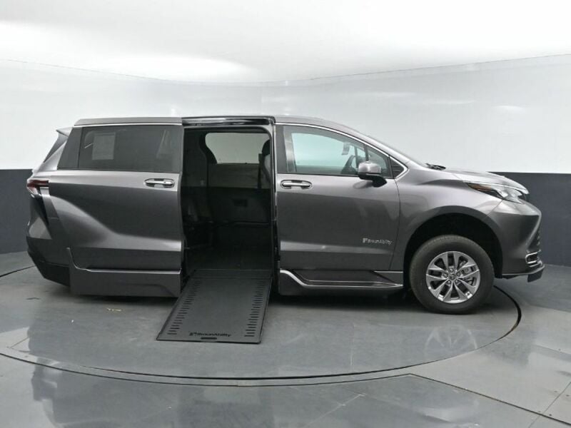 2024 Toyota Sienna