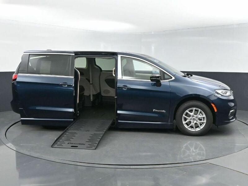 2024 Chrysler Pacifica