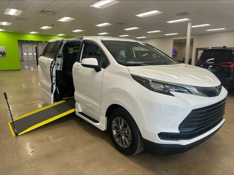 2025 Toyota Sienna