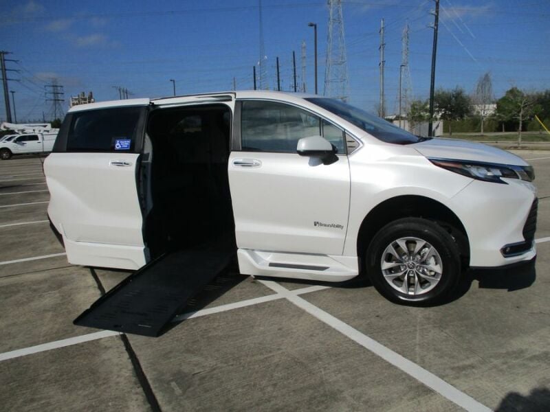 2023 Toyota Sienna