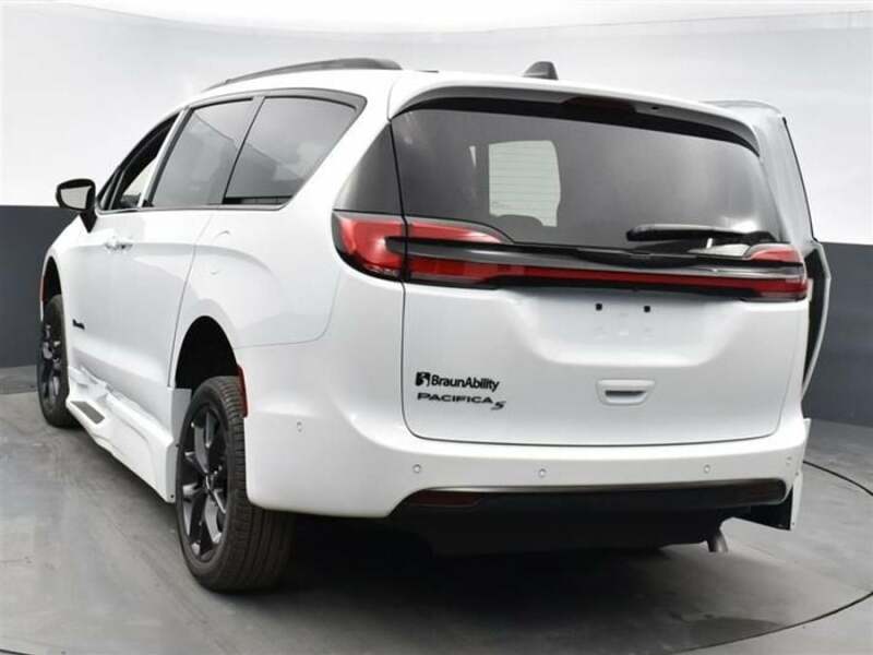 2024 Chrysler Pacifica