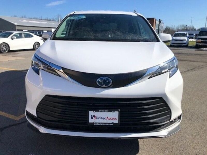 2024 Toyota Sienna Hybrid