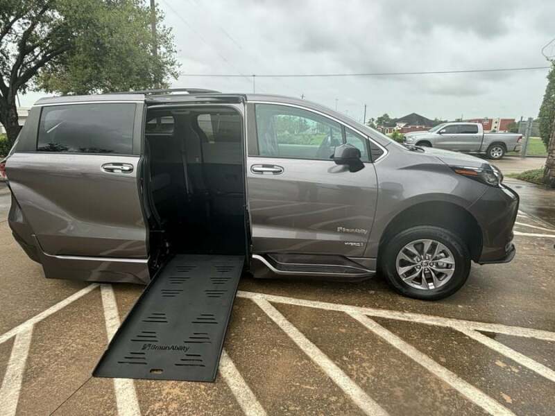 2021 Toyota Sienna Hybrid