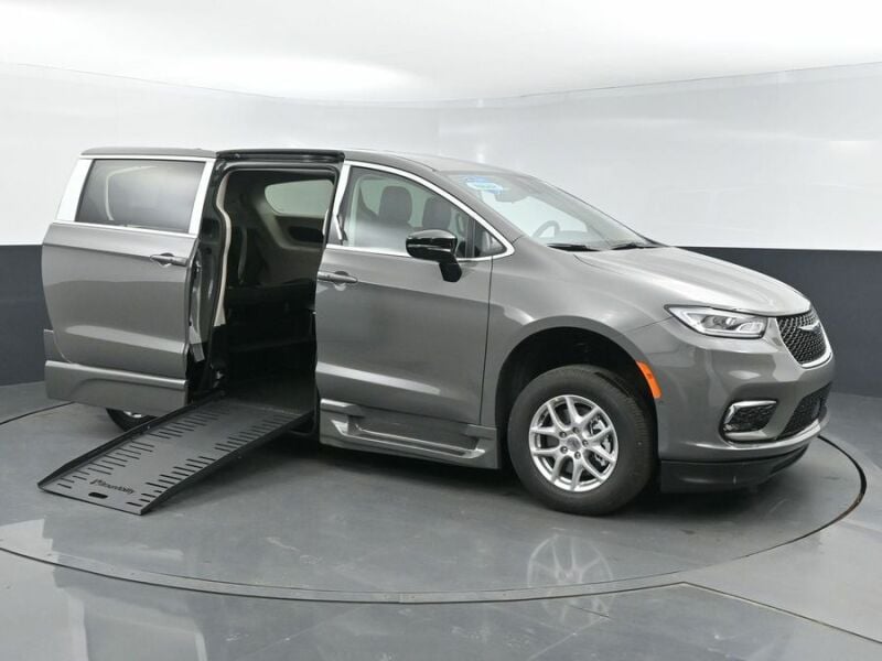 2024 Chrysler Pacifica