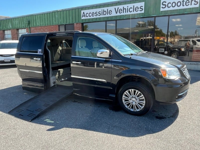 2016 Chrysler Town & Country